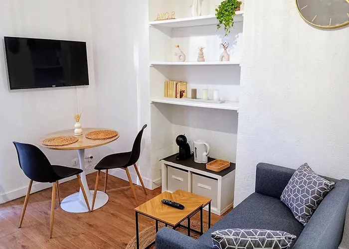 Joli Avec Balcon Proche Gare