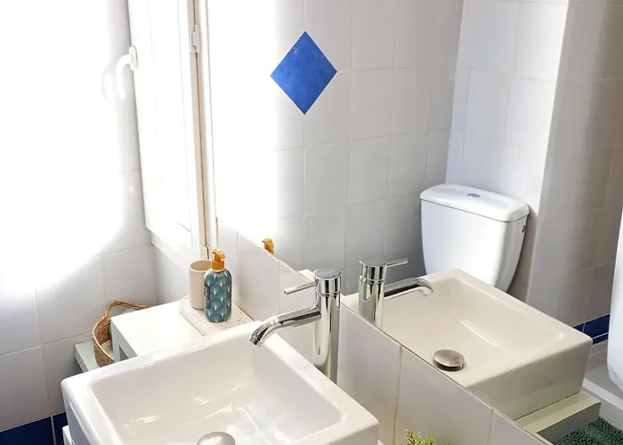 Joli Avec Balcon Proche Gare Apartament *